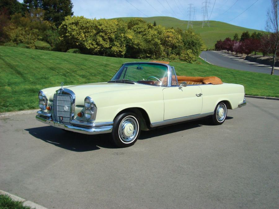  Mercedes-Benz 220 SE Cabriolet 1965 года  (фото 1 из 14)